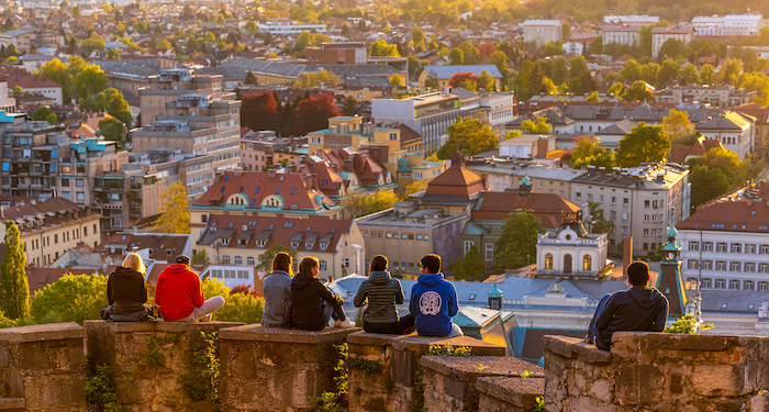 Von der Burg genießt man einen tollen Blick auf die Stadt.