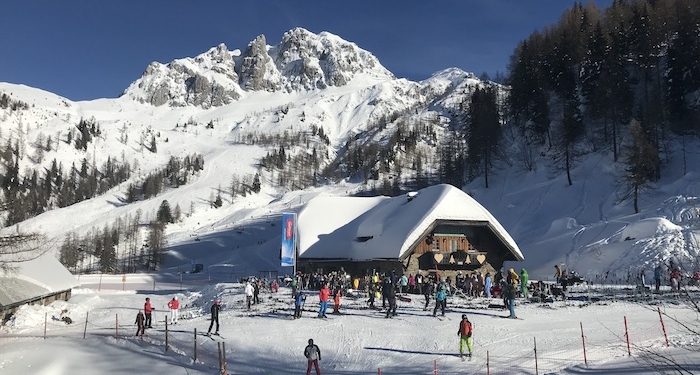 Am Nassfeld liegt die Watschiger Alm