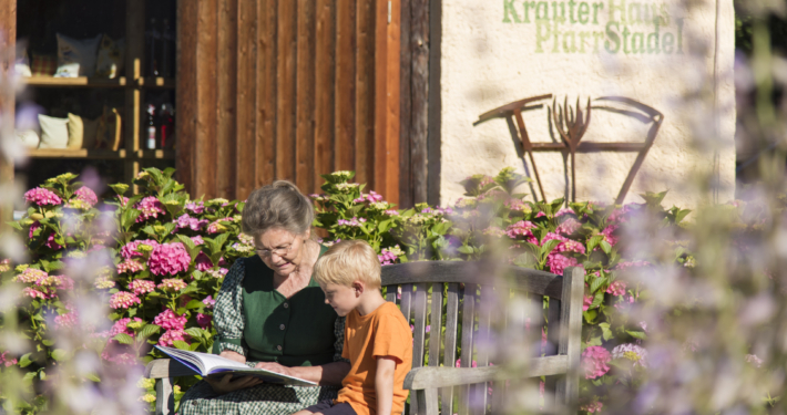 Das Wissen über die Kräuter soll auch den kommenden Generationen weitergegeben werden.