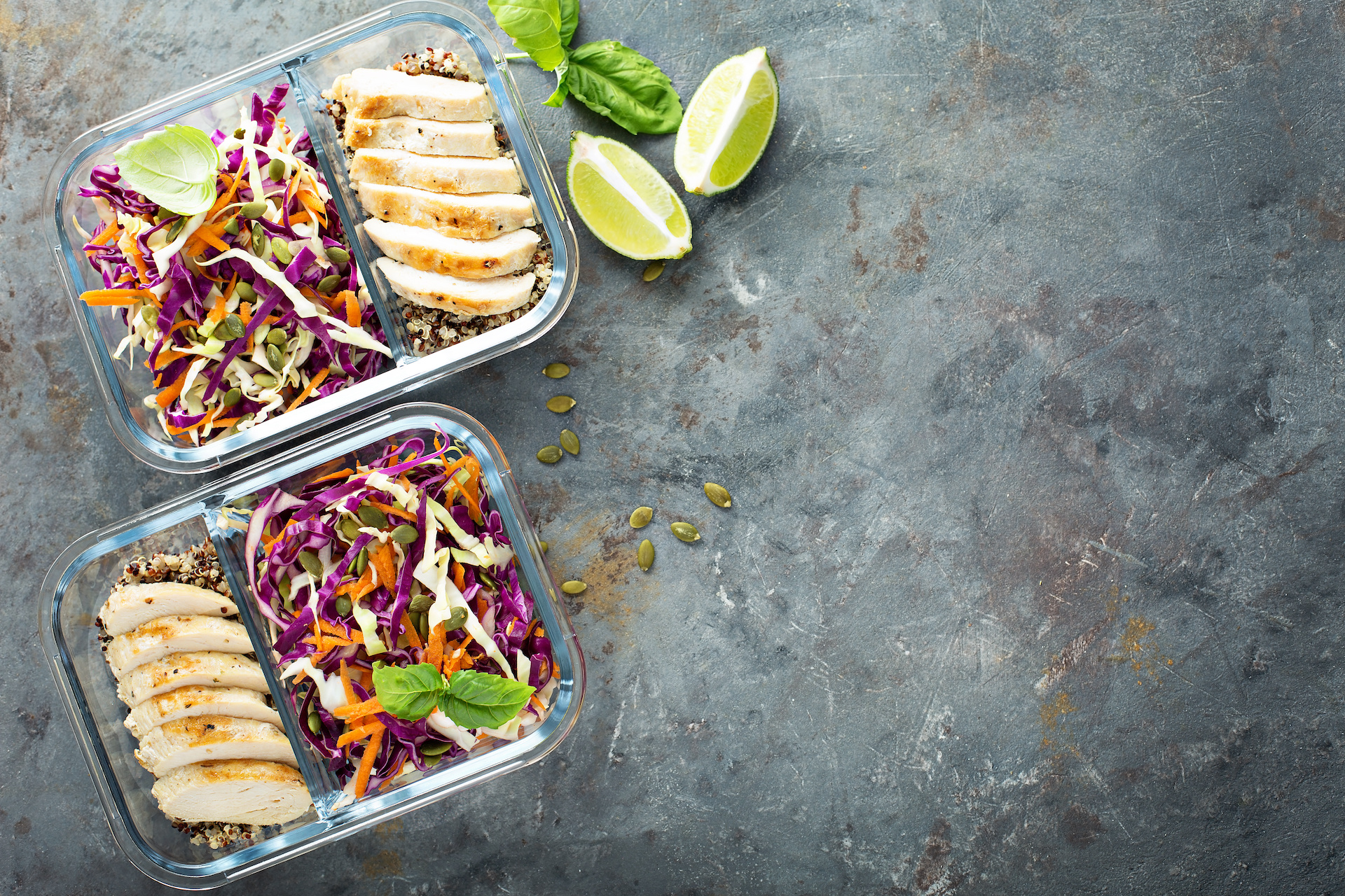 Meal Prep für die Mittagspause im Büro liegt aktuell voll im Trend