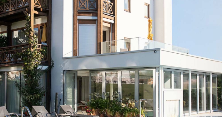Der Poolbereich im Hotel Engstler