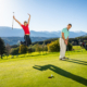 Auf einem sonnigen Hochplateau gelegen, sind am Golfplatz Millstätter See tolle Ausblicke garantiert.