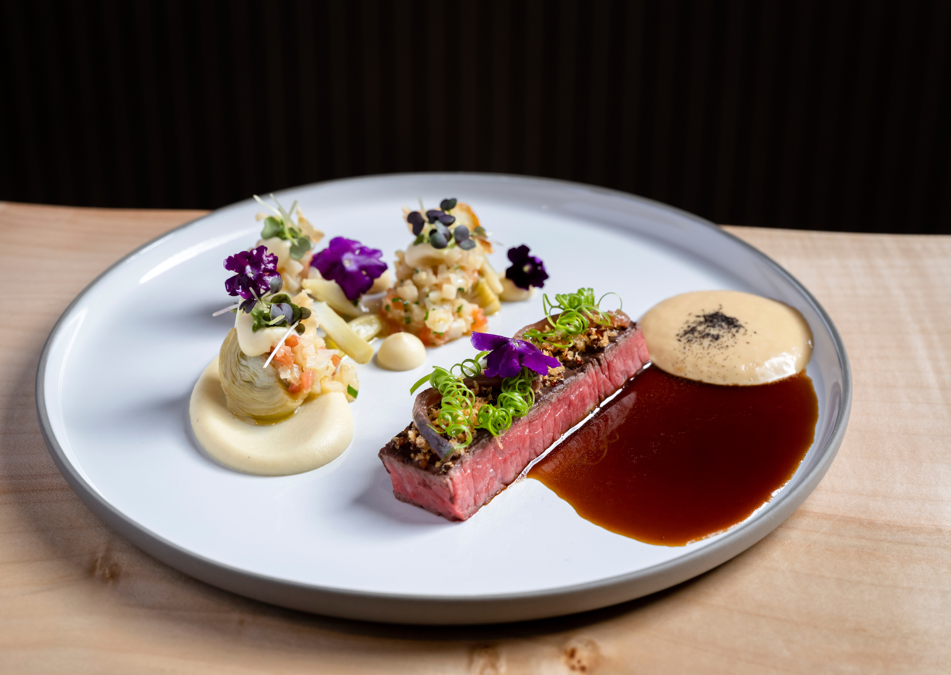 Wagyu Rinderrücken – Artischocken Hoch 3 – Mark – Sardellen