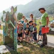 Die Naturpark-Wanderausstellung besteht aus 15 Tieren und 15 Pflanzen welche im Naturpark vorkommen. Diese werden von lebensgroßen Naturpark-Ranger-Figuren „erklärt“.