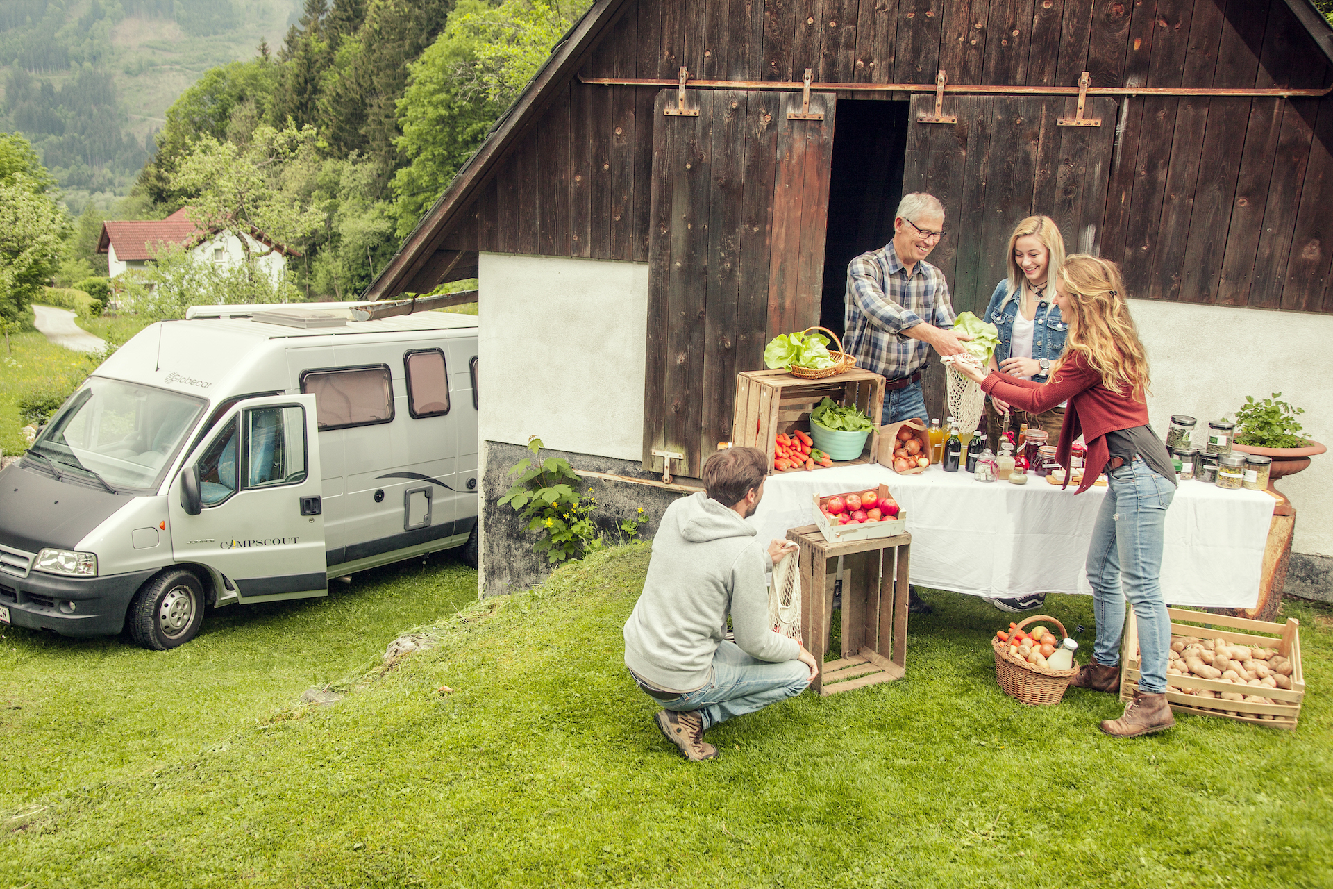 Beim Camping am Bauernhof lernt man Land und Leute kennen.