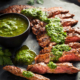 Würziges Chimichurri verfeinert ihr gegrilltes Rindfleisch