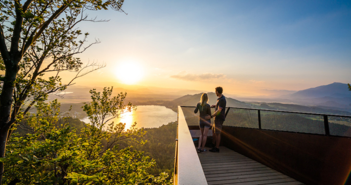 Weitblick von der Aussichtsplattform am Kitzelberg