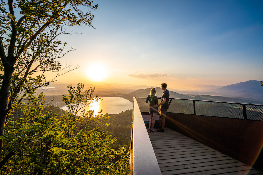 Weitblick von der Aussichtsplattform am Kitzelberg