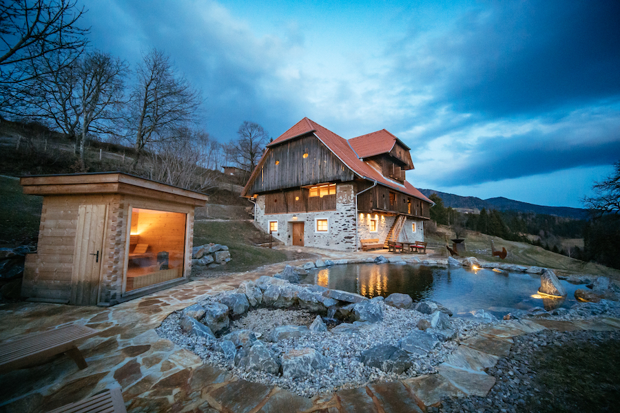 Premiumhütten wie das Chalet Kaiser in Mittelkärnten lassen keine Wünsche der Gäste offen.