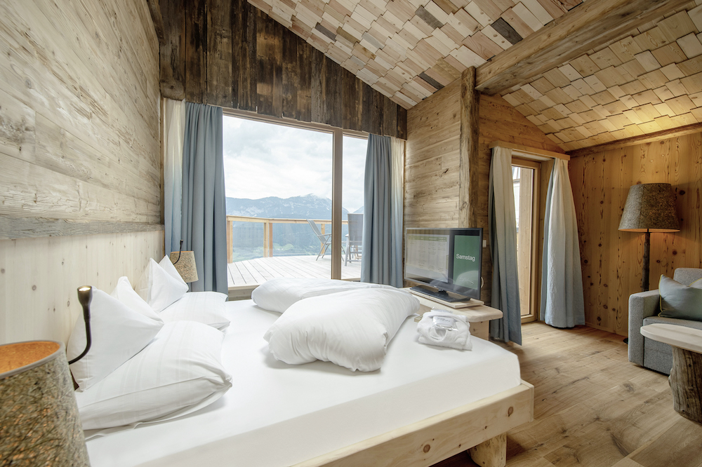 Rene Strasser/Natur- und Wellnesshotel Höflehner Unsere geräumigen und stilvoll eingerichten Zimmer bieten Ihnen besten Komfort.