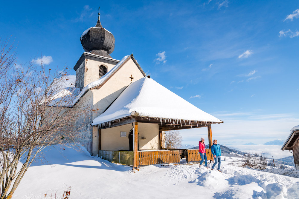 Idyllische Winterlandschaften wie hier auf der Simonhöhe laden zum Winterwandern ein.