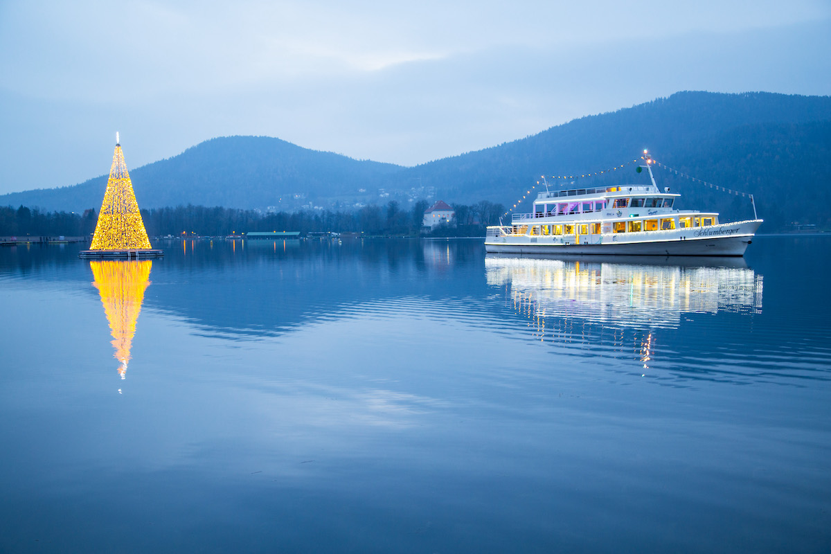 Stimmungsvolle Reise mit dem Wörtherseeschiff zu den Adventmärkten am See