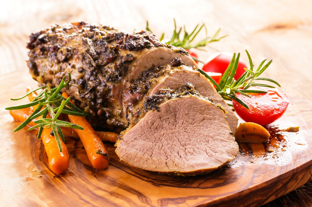 Köstlich, so eine zartrosa Kalbslende – das Fleischstück entspricht dem Roastbeef beim Rind.