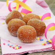 Feine Topfenbällchen, ideal als Snack oder Dessert