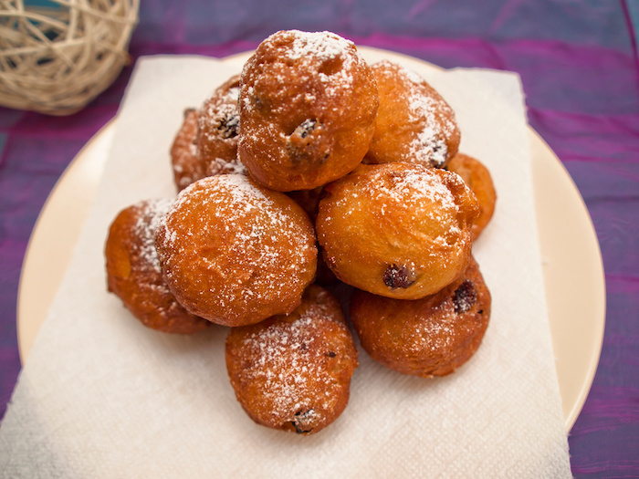 Fritole gehören zum Karneval in Venedig einfach dazu.