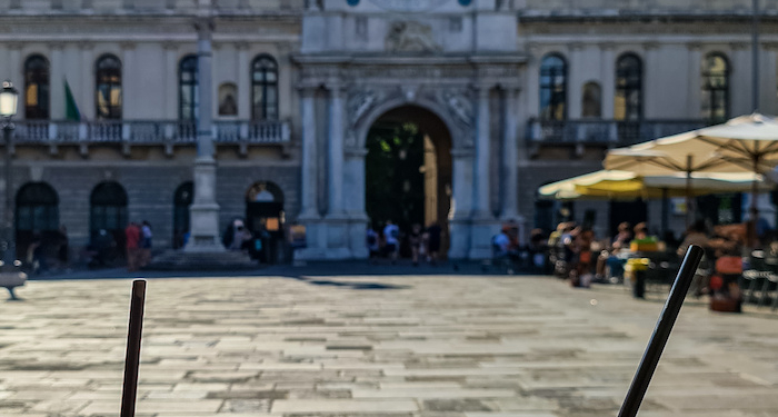 Der beliebte Aperol wurde in Padua erfunden, auf der Piazza dei Signori schmeckt er nochmal so gut.