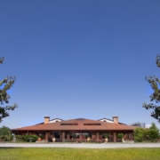 Die ungewöhnliche Villa als Cantina des Weinguts Pietro Pittaro liegt in der friulanischen Ebene bei Codroipo.