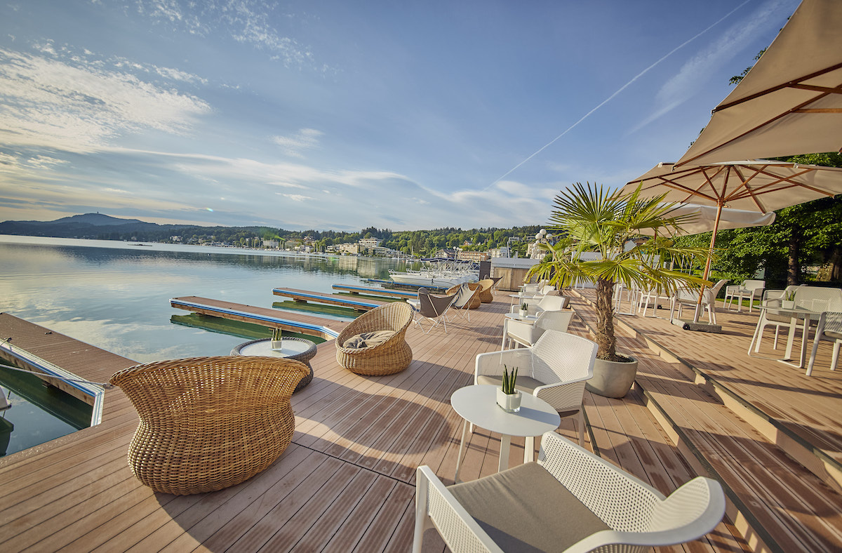 Sommerfeeling auf den Seeterrassen des Falkensteiner Schlosshotel Velden