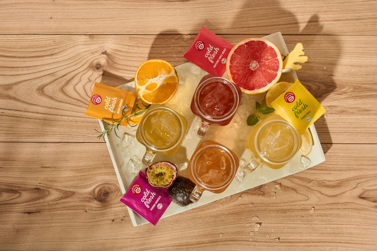 Die neue TEEKANNE Produktlinie „cold & fresh“ bietet vier einzigartige Früchteteemischungen zum kalt Aufgießen für einen erfrischenden Trinkgenuss.