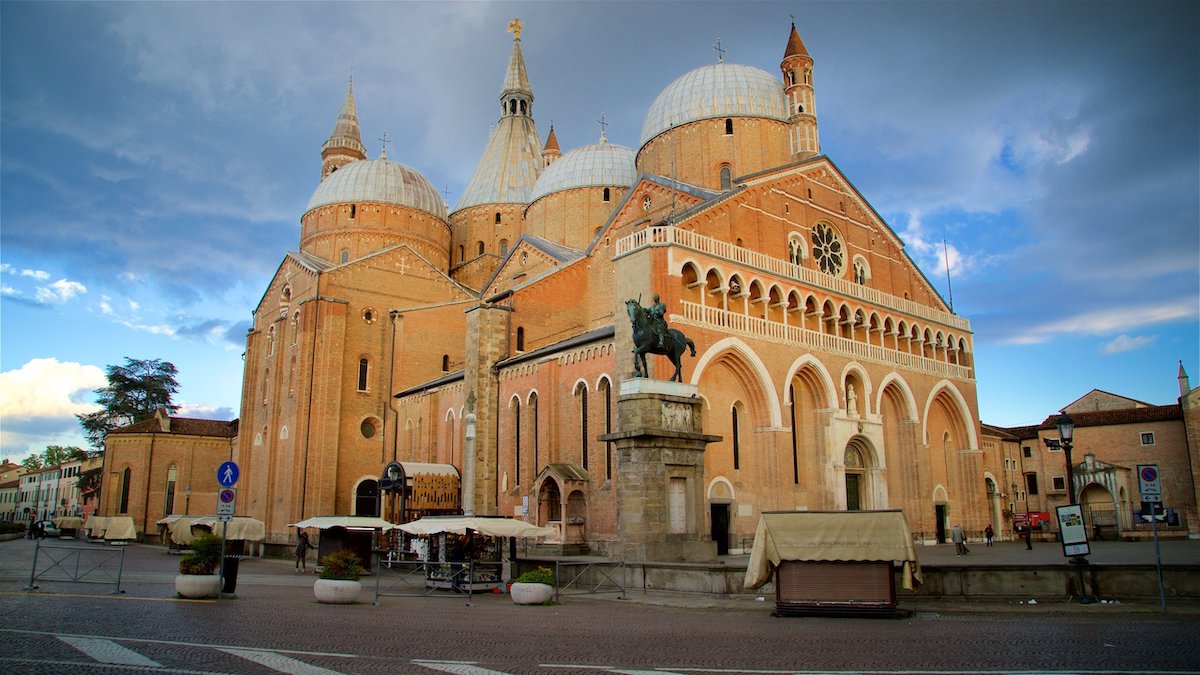 Die wunderschöne Basilika Sant'Antonio