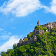 Burg Hochosterwitz: Der 150 Meter hohe Burgfels galt früher als uneinnehmbar.