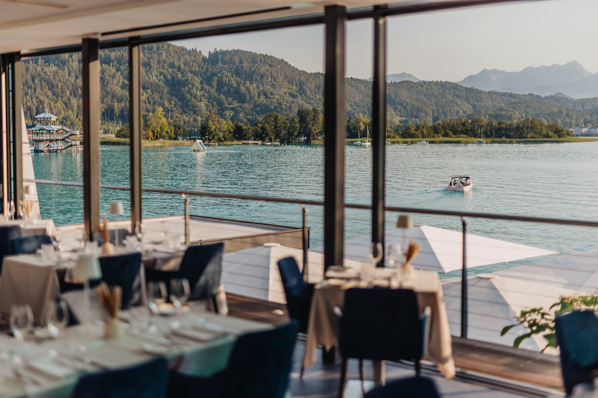 Die Terrasse im Seerestaurant JILLY_BEACH