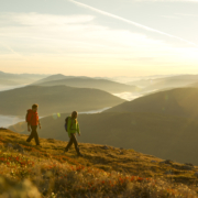 Die Seele baumeln lassen und dem Alltagsstress entfliehen – das gelingt am besten am Berg.