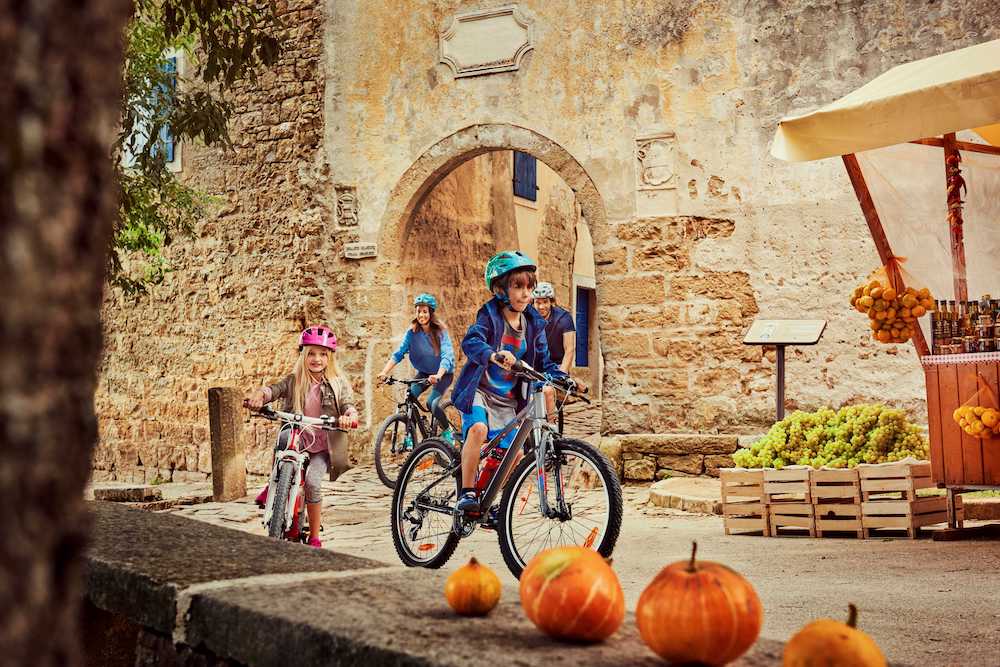 Das Land ist ein Paradies für große und kleine Radfahrer.