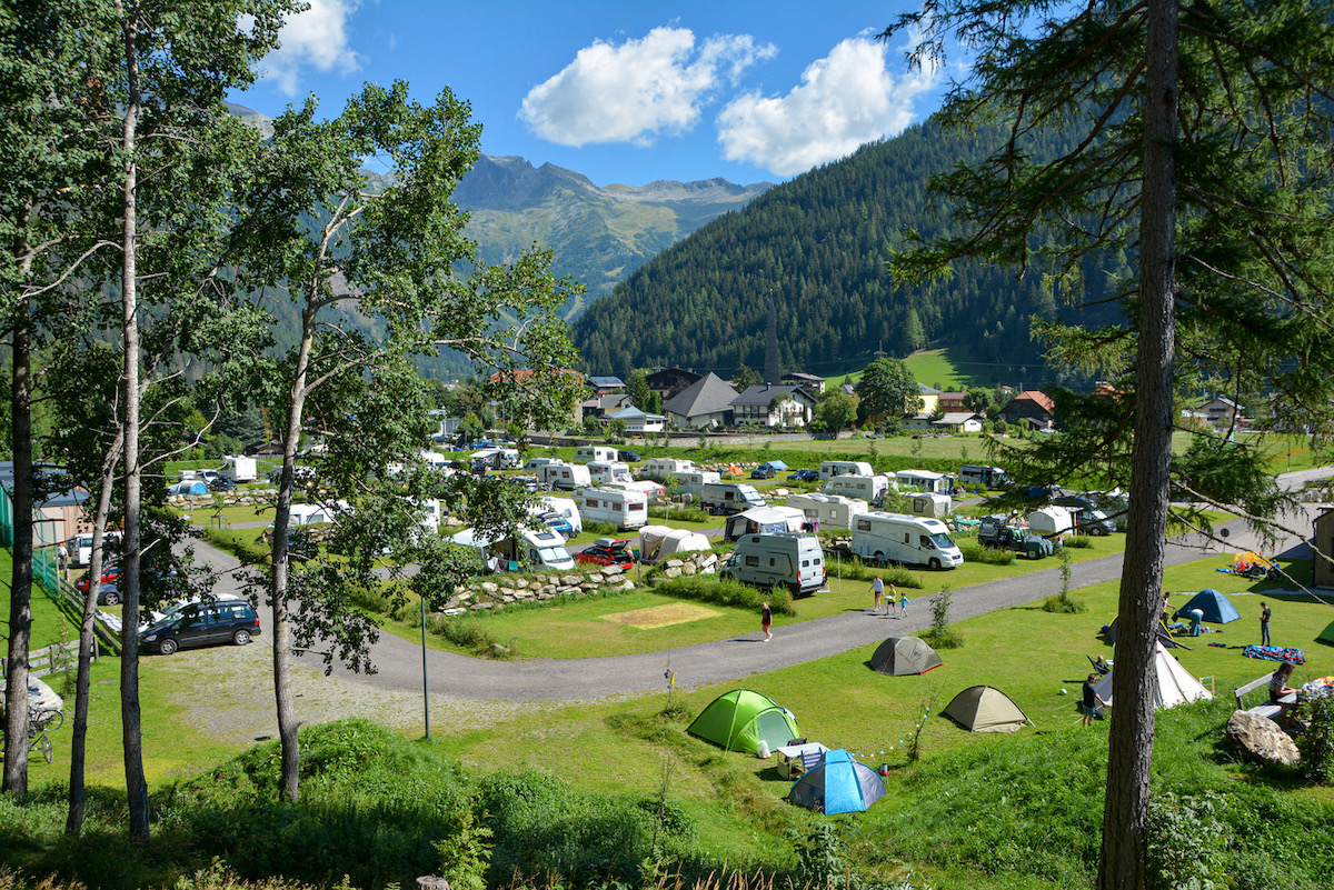 Camping mit Zelt oder Wohnmobil auf unseren naturnahen Stellplätzen