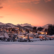 Campingurlaub im Winter - im Bild das Tirol Camp Fieberbrunn Park (Tirol) - wird unter Campern immer beliebter.