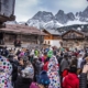 Die Faschingszeit in Sappada dauert lange und beginnt am dritten Sonntag vor dem Aschermittwoch mit dem Bauernsonntag