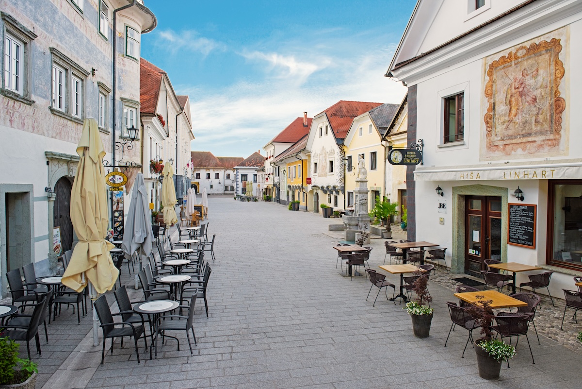 Im Norden Sloweniens liegt das bezaubernde mittelalterliche Städtchen Radovljica, das kulinarisch und historisch viel zu bieten hat.