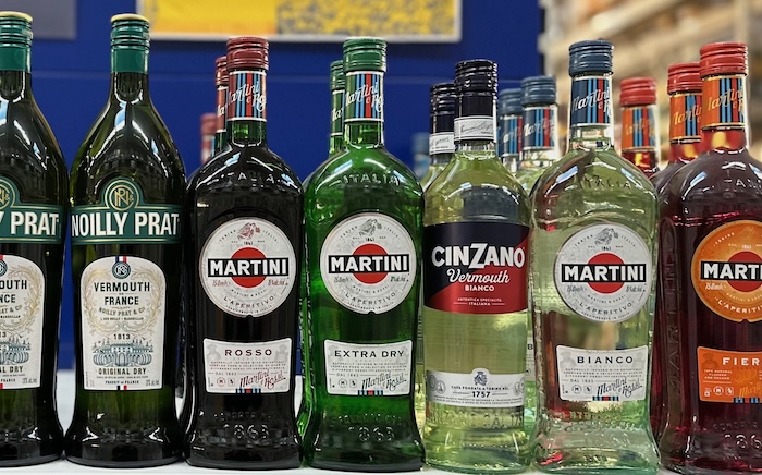 Mittlerweile gibt es hunderte Sorten von Wermut, Vermouth, Vermut oder Vermout, die Hauptproduzenten sind Italien und Frankreich.