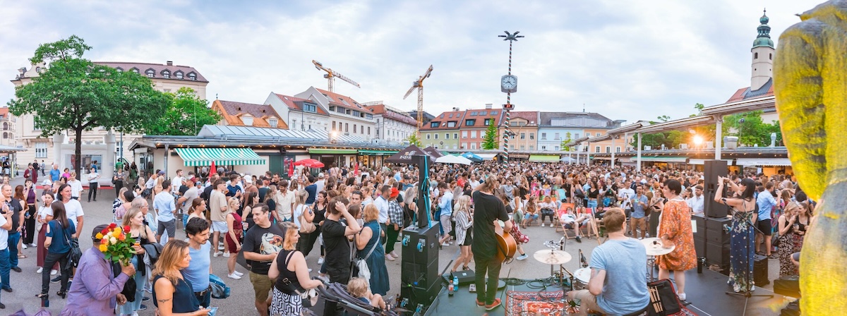 After Work ist, wenn sich der Benediktinermarkt in eine lässige Partyzone verwandelt.