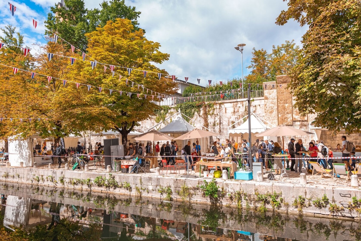 Köstliche Schmankerl gepaart mit guter Musik und Kunsthandwerk beim Hafenzwitschern im Lendhafen