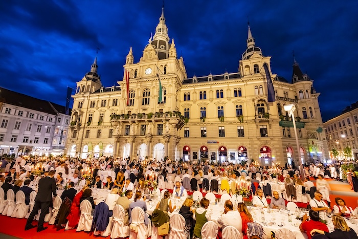 Am 24. August wird die „Lange Tafel der Genusshauptstadt Graz“ gedeckt, ein wahres Fest der Sinne!