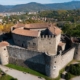 Vom Castello genießt man einen Traumblick auf die beiden Städte, über den Isonzo/Soča bis ins Vipavatal, das Collio und die Julischen Alpen.