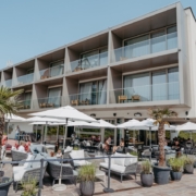 Smart, urban & stylish — das ist das ROCKET ROOMS in Velden.