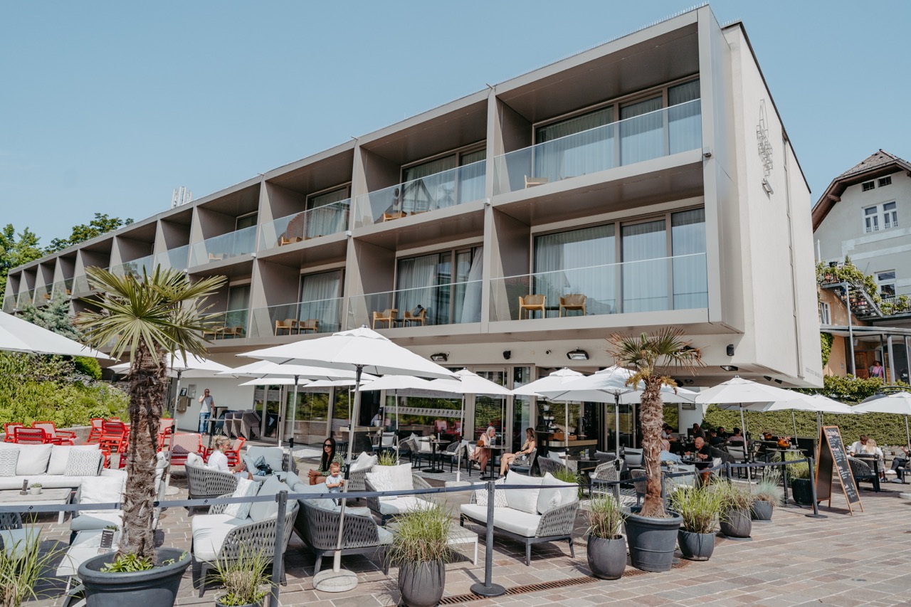 Smart, urban & stylish — das ist das ROCKET ROOMS in Velden.