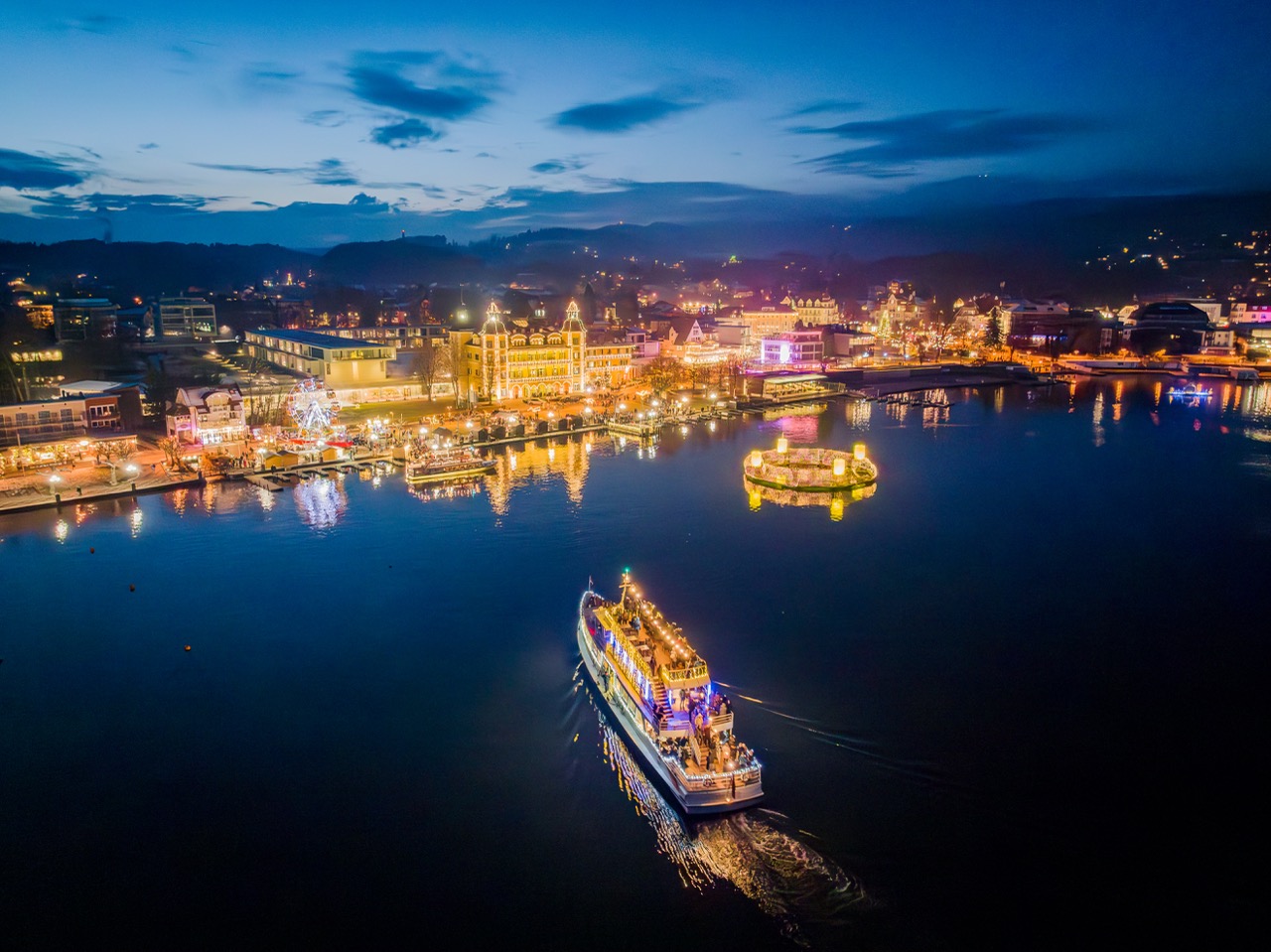 Mit der Advent-Schifffahrt wird der Advent am Wörthersee zu einer feinen Entdeckungsreise rund um Kärntens berühmtesten See.