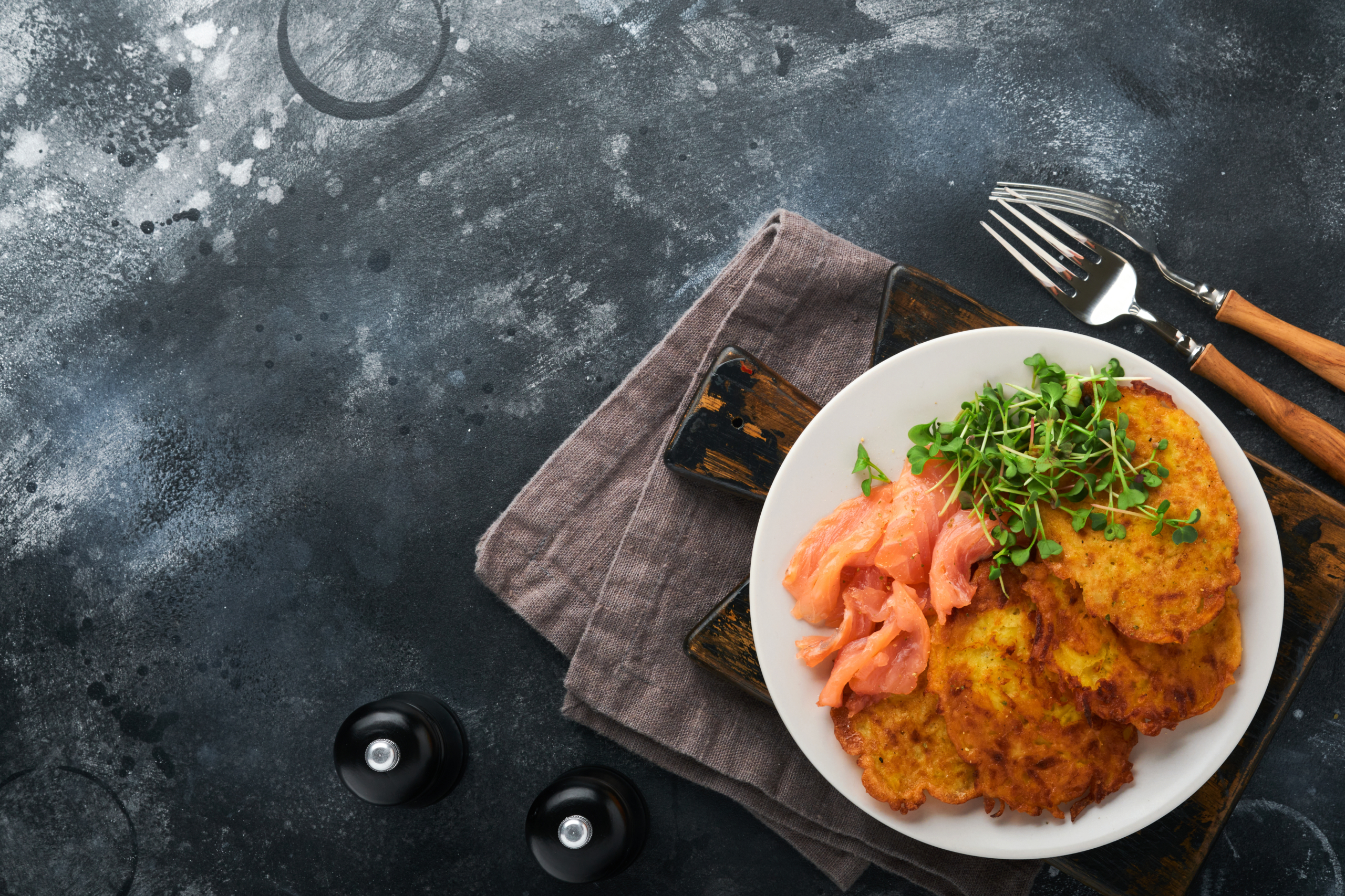 Kartoffelpuffer kann man pikant oder süß genießen.