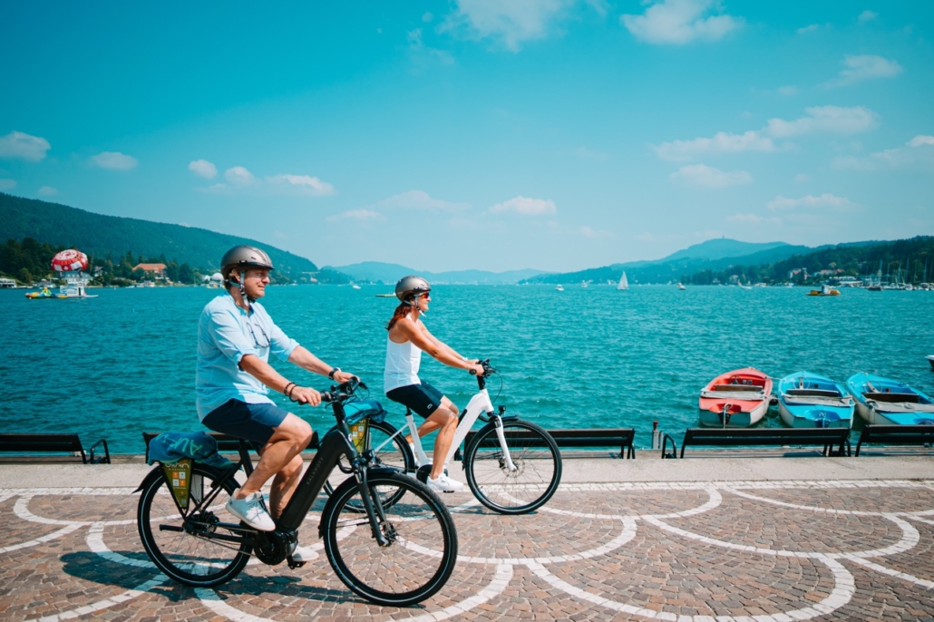 Seeufer, sanfte Hügel, charmante Ortskerne und kulturelle Highlights wechseln sich beim Velovista ab.